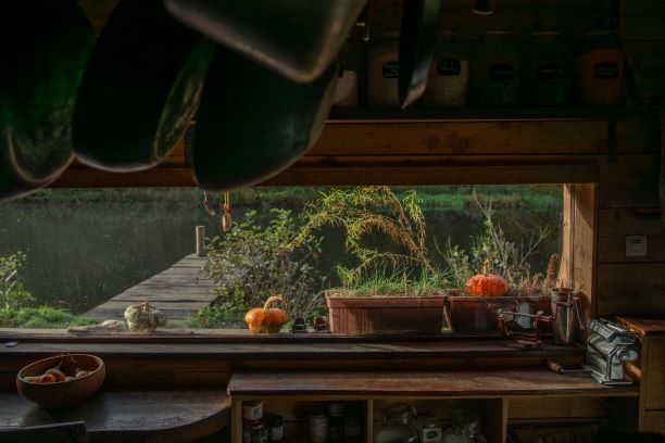 Détail de la cuisine de la Ferme thérapeutique des Heures Etoilées